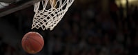 NBA球星在比赛中扣篮精彩瞬间